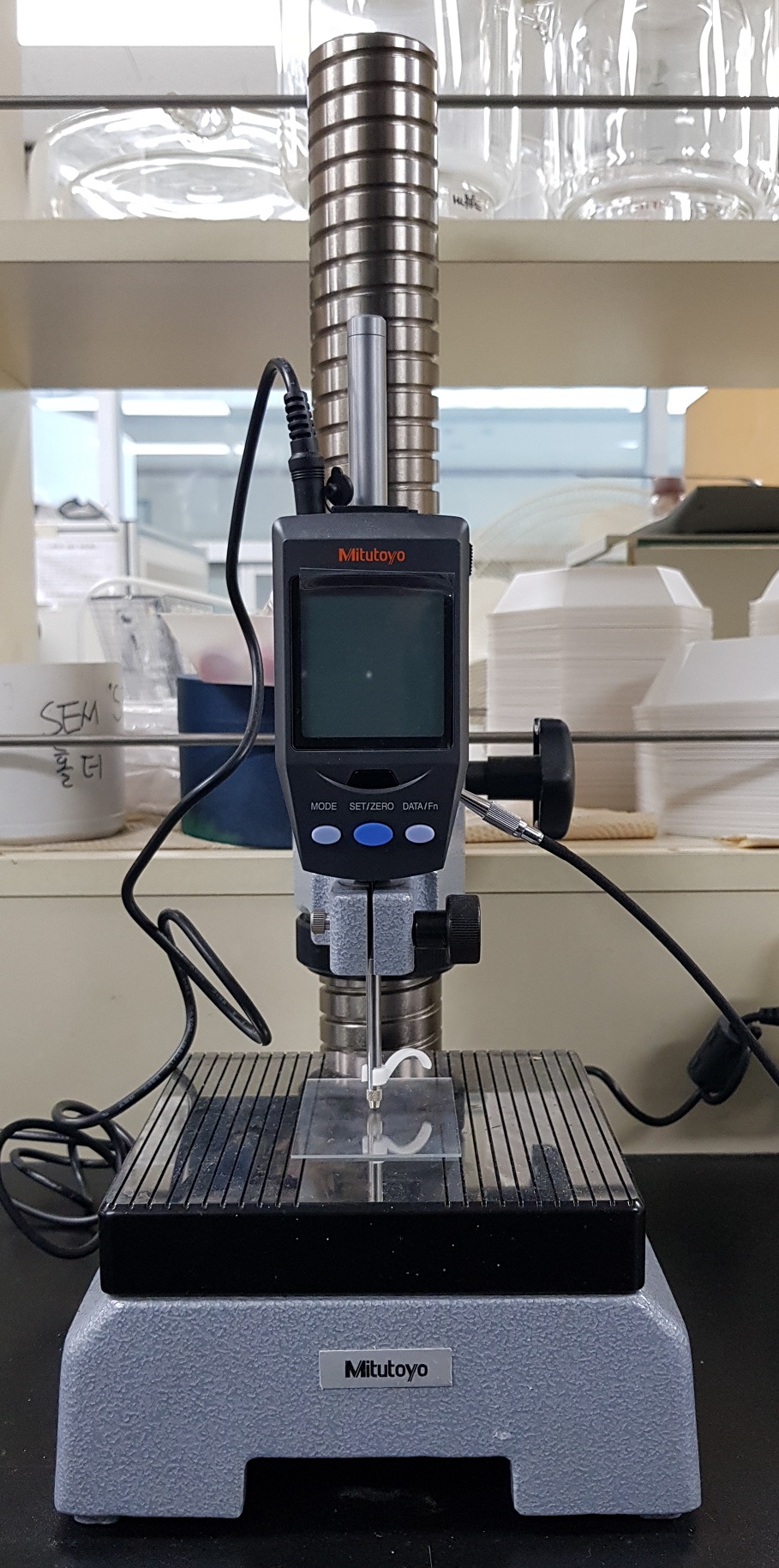 Thin film thickness gauge
